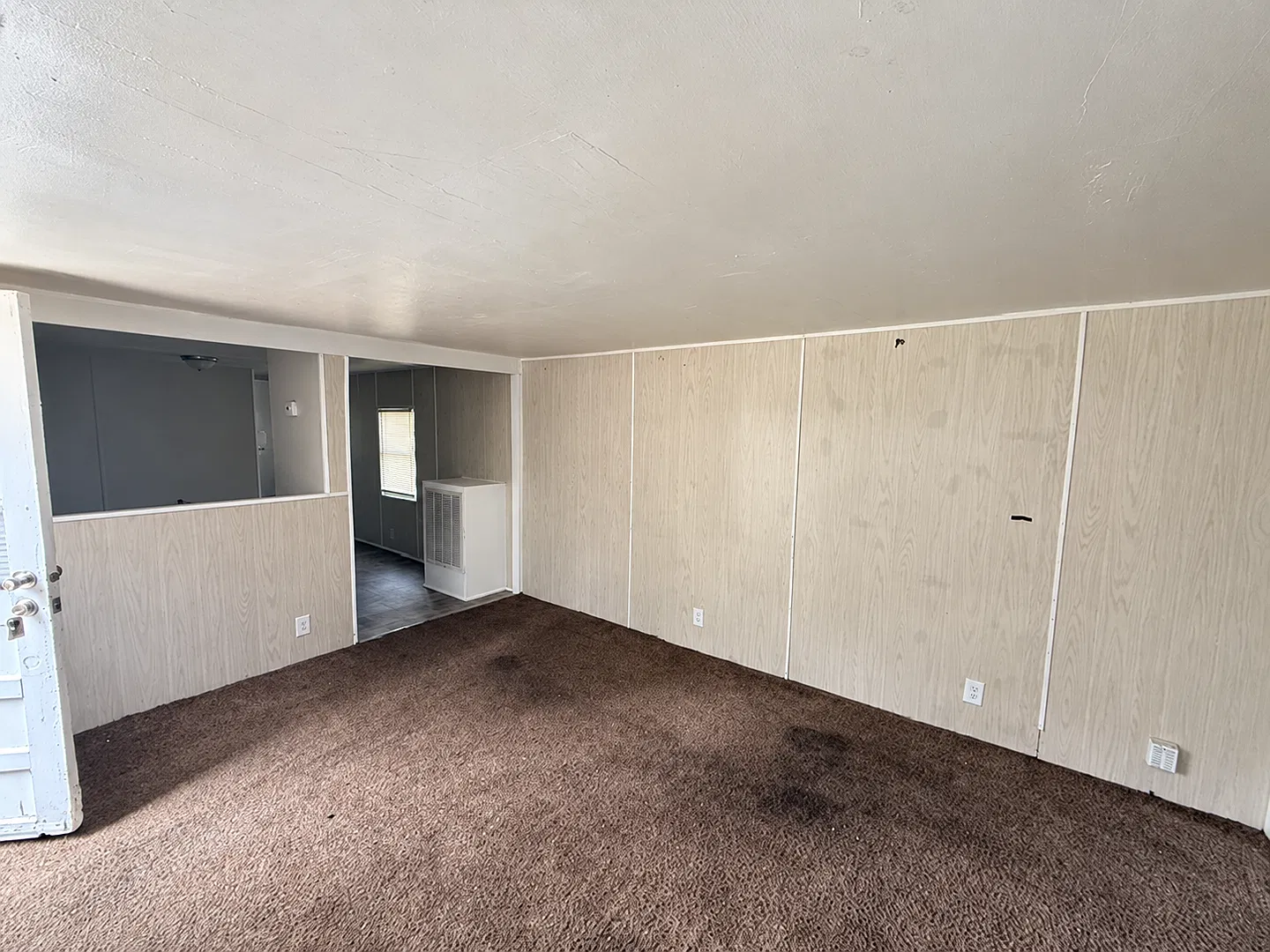 Two bedroom, 1 bath mobile home in Elon — Photo 3
