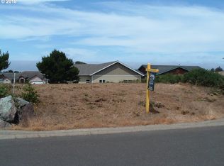 872 Spyglass Dr, Bandon, OR 97411