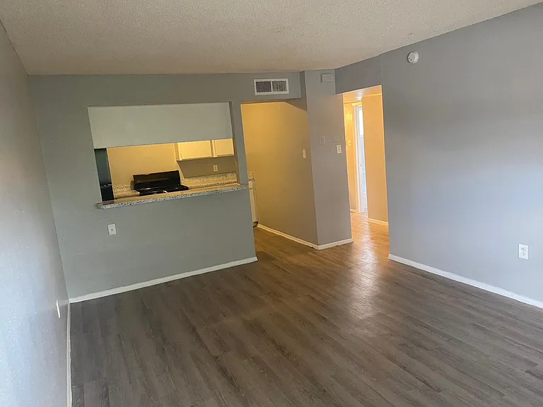 5909 Royalgate Dr — Photo 18
