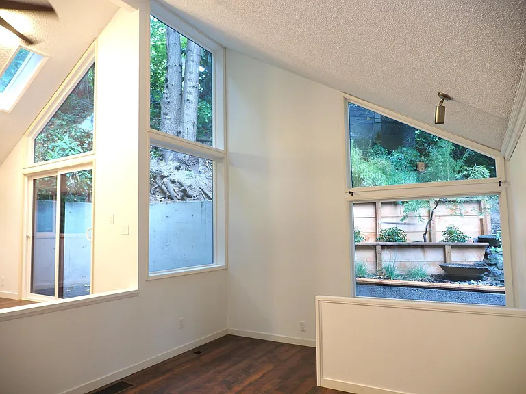 702 SW Cheltenham St — Photo 19
