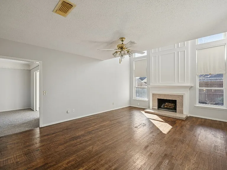 709 Bridget Way — Photo 6