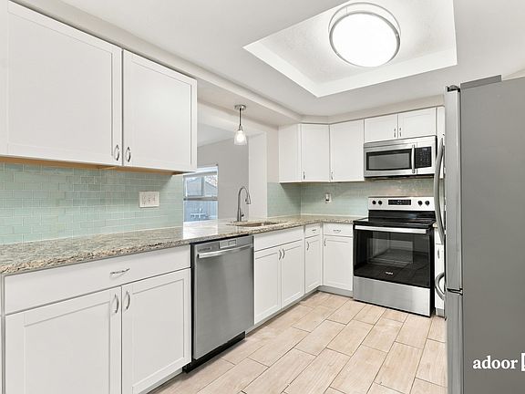 5th image of 7130 Ingleside Dr