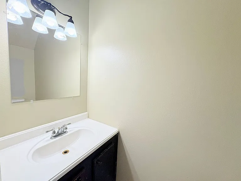217 Ryder Dr — Photo 7