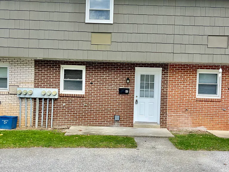 42 Pleasant St — Photo 2