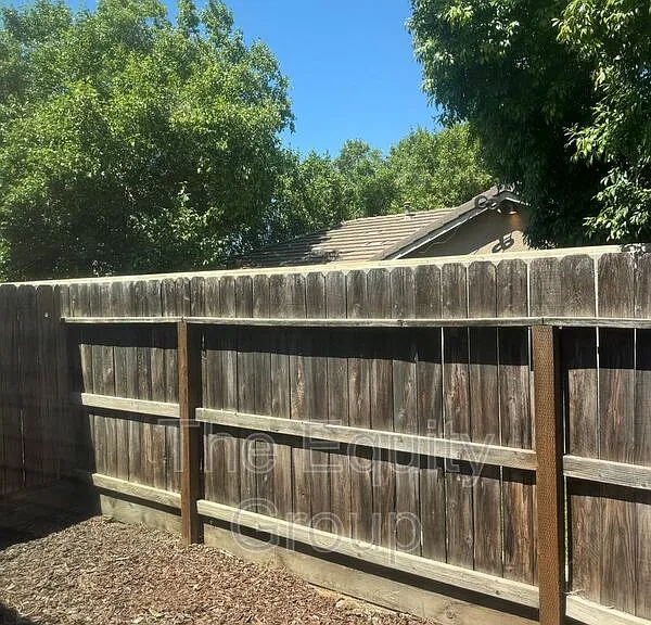 1915 Bella Oaks Dr — Photo 17