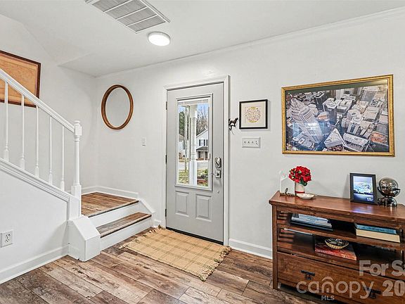 2nd image of 1636 Clooney Ln