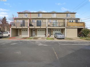 3233 SE 122nd Ave APT D, Portland, OR