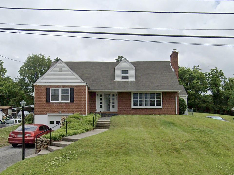 1st image of 209 Plymouth Dr