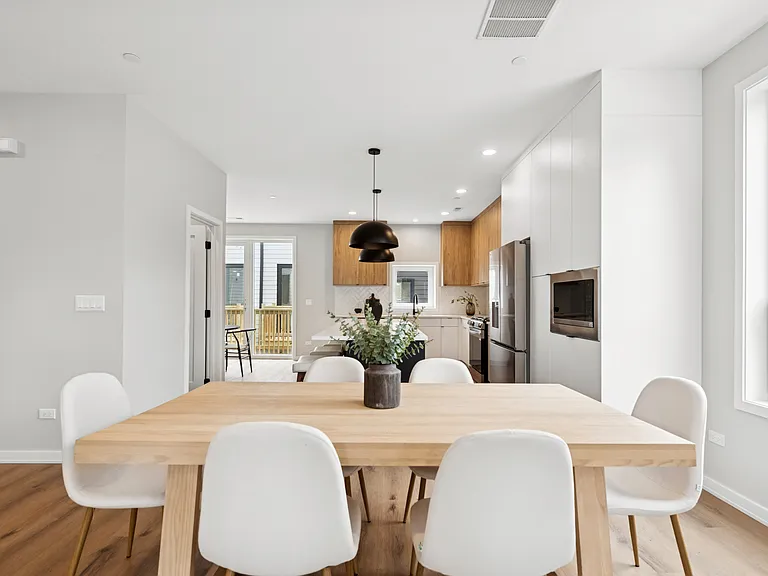 Beloit Townhomes — Photo 11