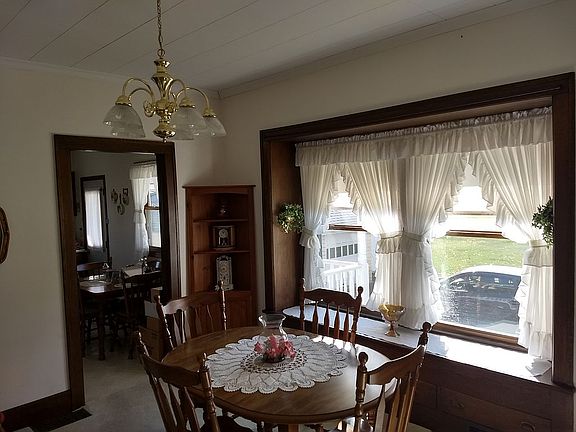 5th image of 369 N Summit St