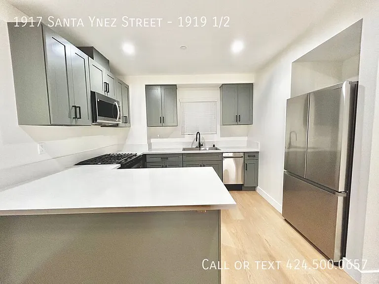 1917 Santa Ynez St #1919-1/2 — Photo 8