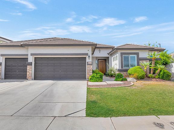 2nd image of 3841 E Vallejo Drive