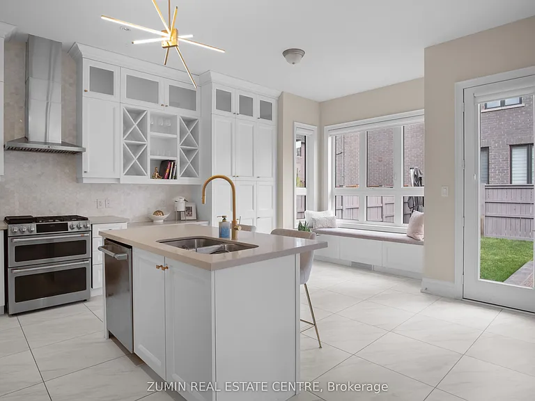 39 Lyle Way — Photo 13