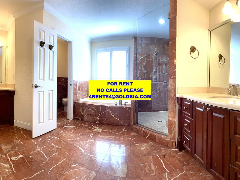 5454 NW 109th Ct — Photo 2