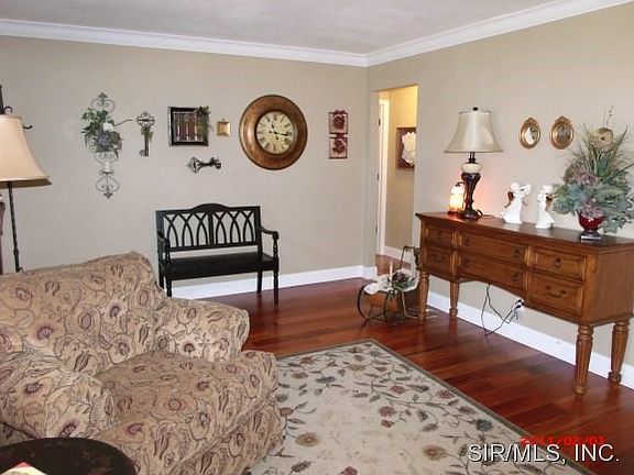 Beautiful Crown Moulding