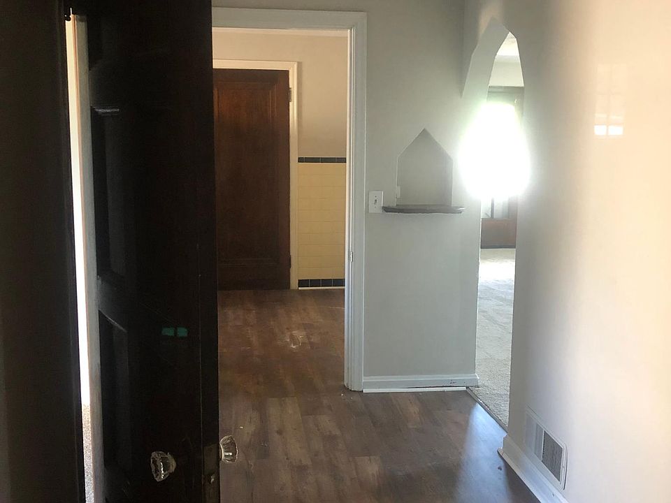 1st image of 3935 N Clerose Cir #2