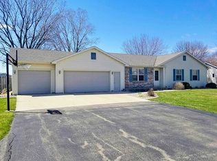 N9665 Handel Dr, Appleton, WI 54915