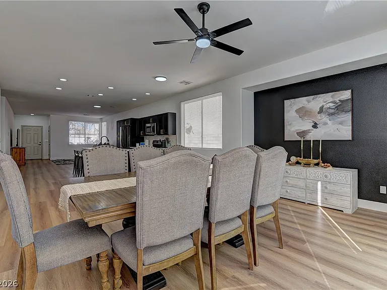 1176 Colgate Ln — Photo 11