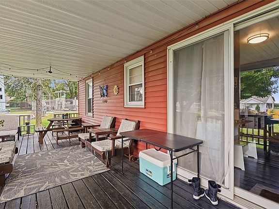 3rd image of 115 Westview Dr