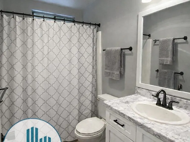 McDouall Apartments — Photo 4