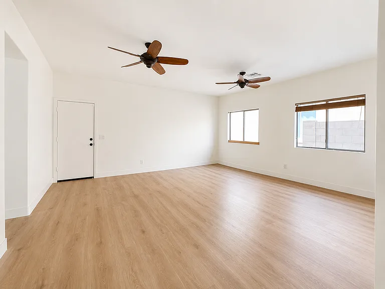9541 W Frank Ave — Photo 15