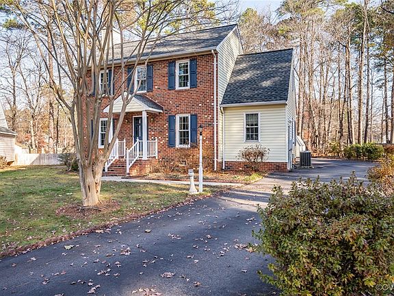 3rd image of 4605 English Cedar Ct