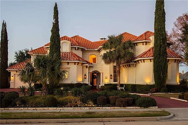 1st image of 4966 Normandy Dr