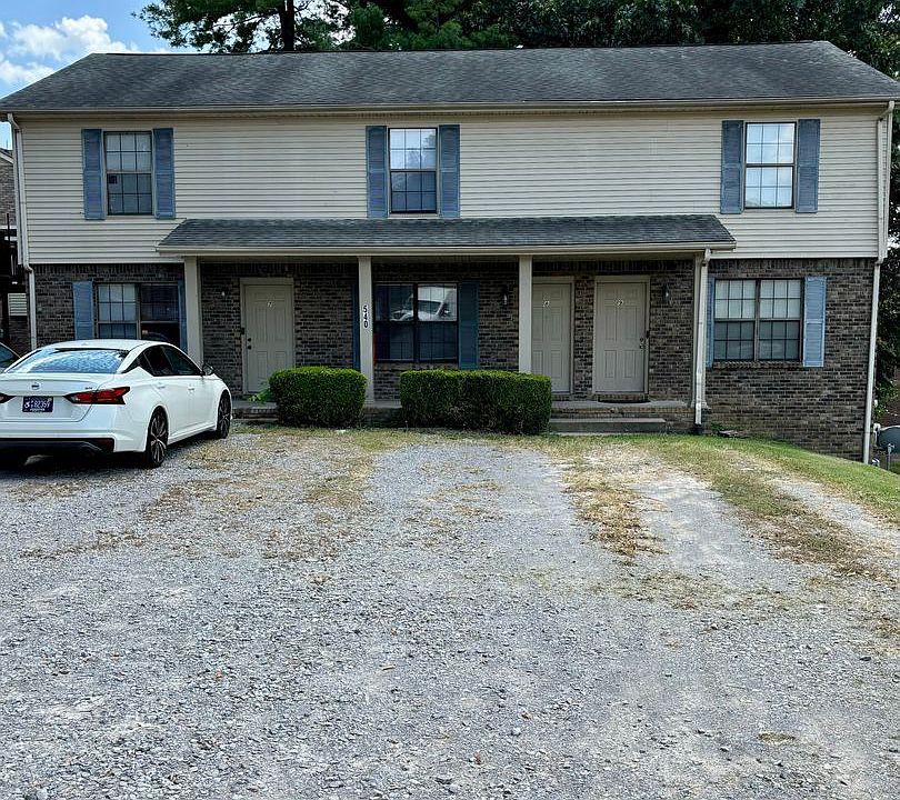 1st image of 540 Hietts Ln APT 8