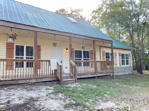 597 Hillsdale Dr, Camden, SC 29020