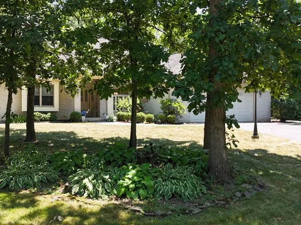 630 Huntley Ter, Crete, IL 60417