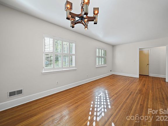 5th image of 7526 Candis Dr
