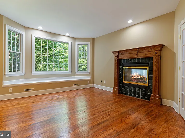 45105 Mill Creek Way — Photo 16