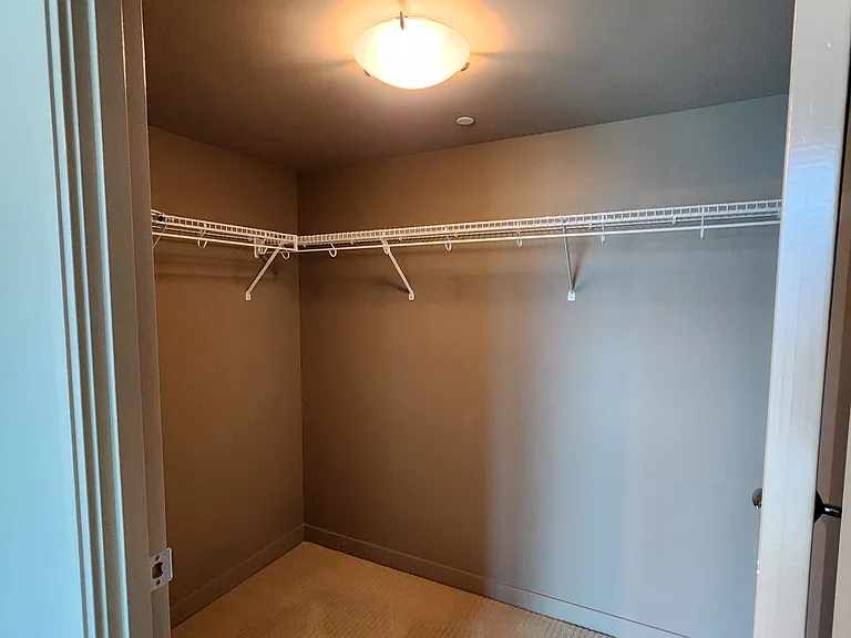 1177 Queen St #4409 — Photo 8