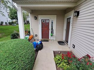 2889 Falling Waters Dr, Lindenhurst, IL 60046