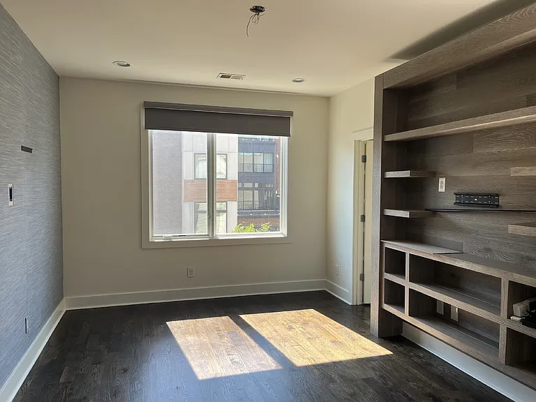 824 13th Ave S — Photo 34