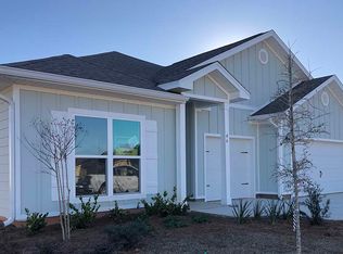 46 Hammock Breeze Dr, Freeport, FL 32439