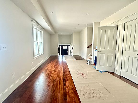 3rd image of 100 Dartmouth St #1