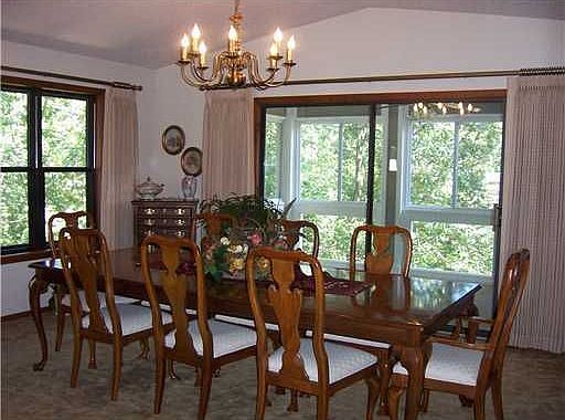 4th image of 10 Creetown Cir