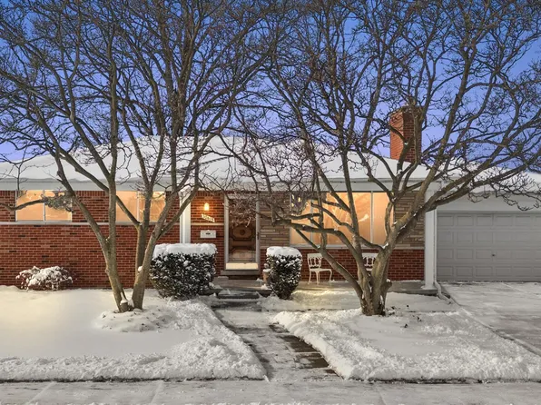 30615 Champine St, Saint Clair Shores, MI 48082