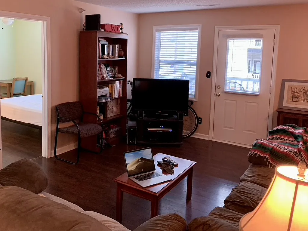 4 bed, 1287 sqft, $750 — Photo 4