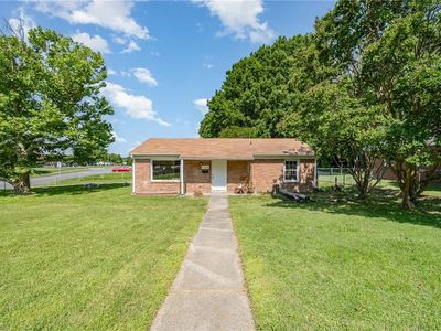 1118 Ashe St, Greensboro, NC, 27406
