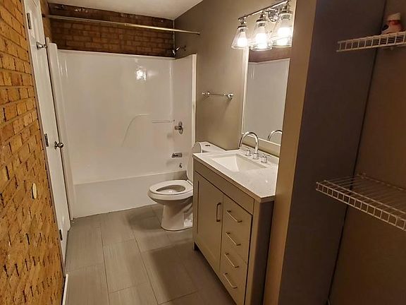 5th image of 2739 Summit Ct