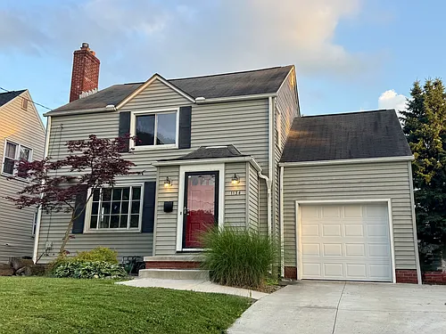 1134 Colonial Blvd NE Photo 1
