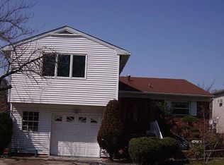 1380 Forest Hill Rd, Staten Island, NY 10314