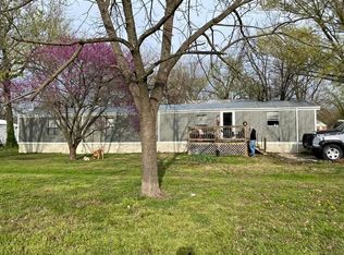 704 N 6th St, Fredonia, KS 66736