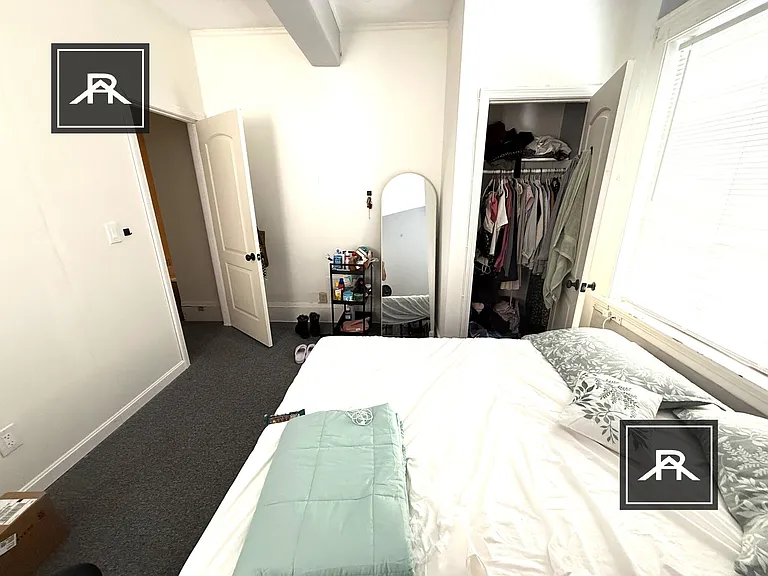925 Beacon St #3 — Photo 6