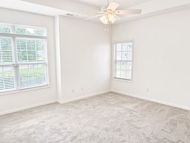 1364 Orchard Cir — Photo 7