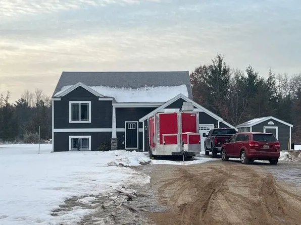 4250 E Croton Dr, Newaygo, MI 49337