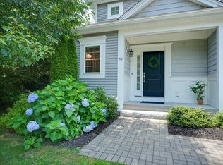 211 Old Mill Rd #211, Shrewsbury, MA 01545