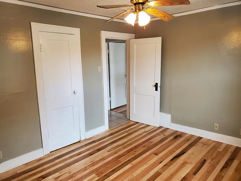 1621 Fairchildapt 2 Loft — Photo 19